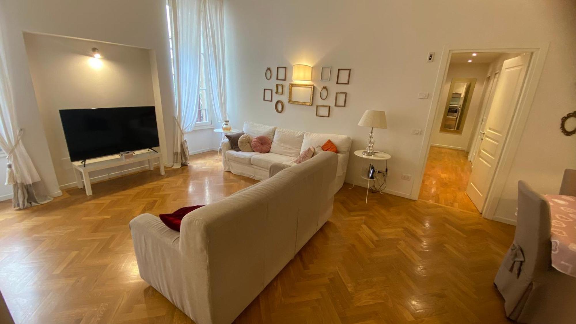 Ad Verona Flat Bagian luar foto