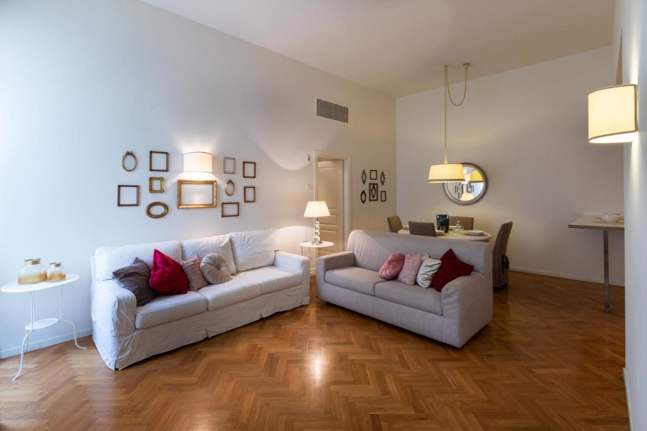 Ad Verona Flat Bagian luar foto