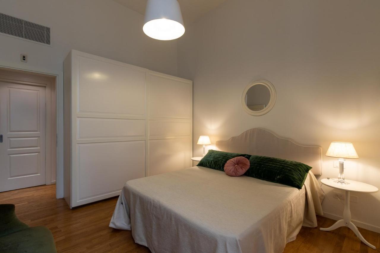 Ad Verona Flat Bagian luar foto